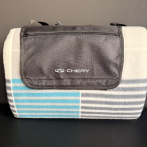 Koc piknikowy w paski z logo | Chery